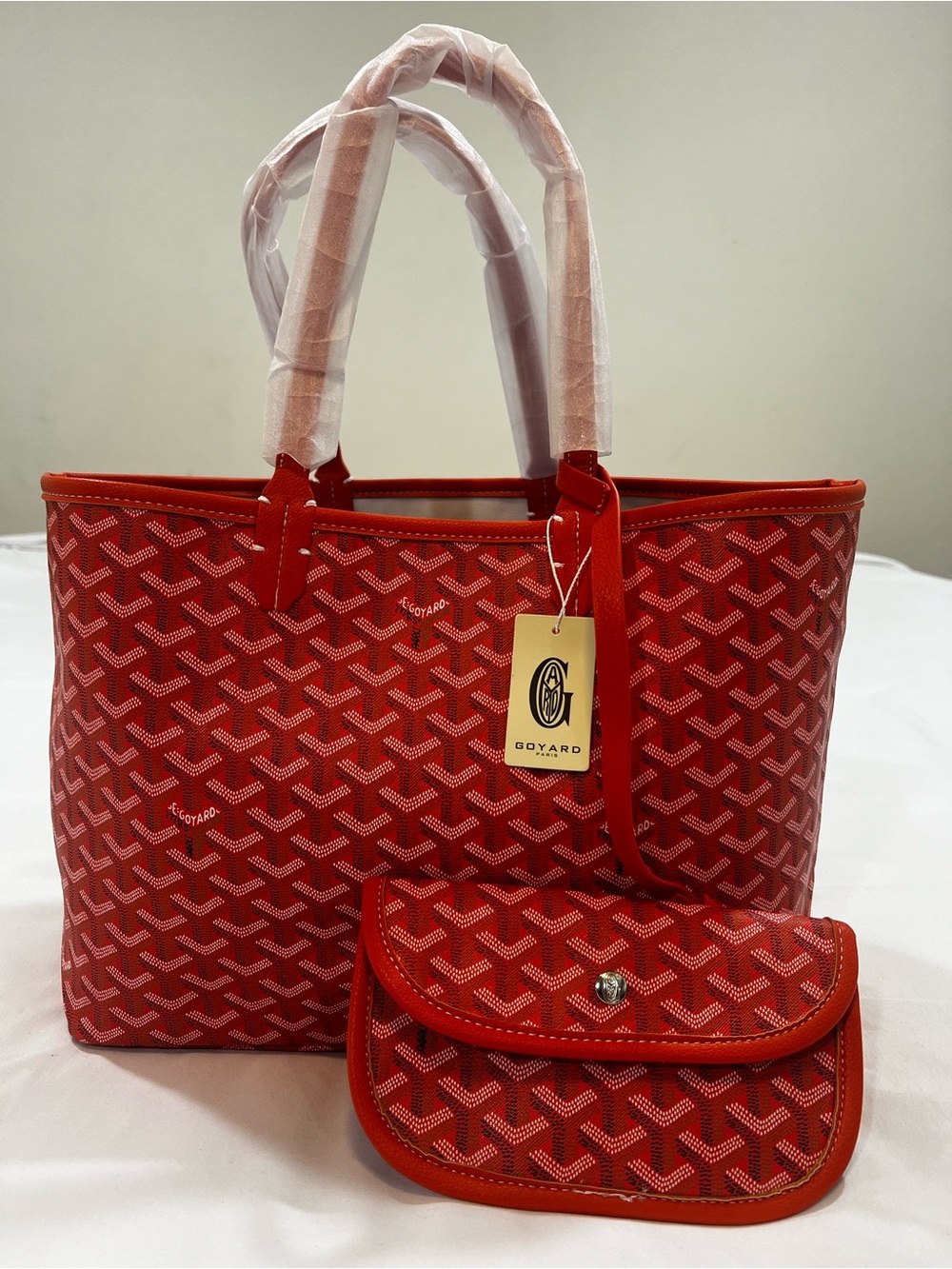 Beautiful Orange FASHION Tote Bag with Matching Pouch.😍. LAST ONE!